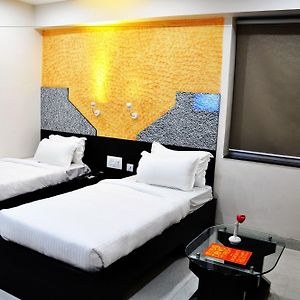 Hotel Savera